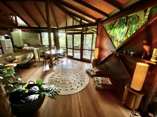 Currumbin Valley House | Currumbin Rainforest Treehouse