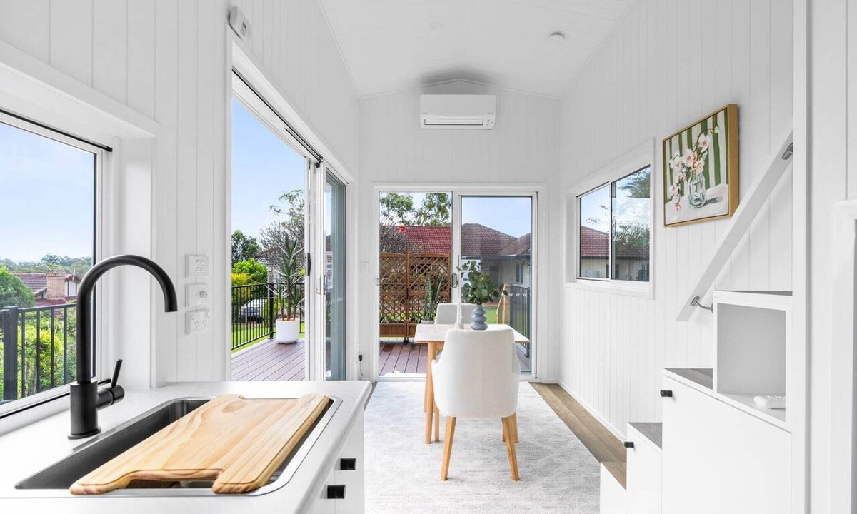 Bridgeman Downs Apartment | Cute 1-Bed Tiny House with Garden in Nature