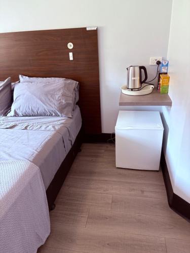 Darwin City Centre Apartment | Darwin City Central - a cozy, budget one bedroom unit in complex in Darwin City!