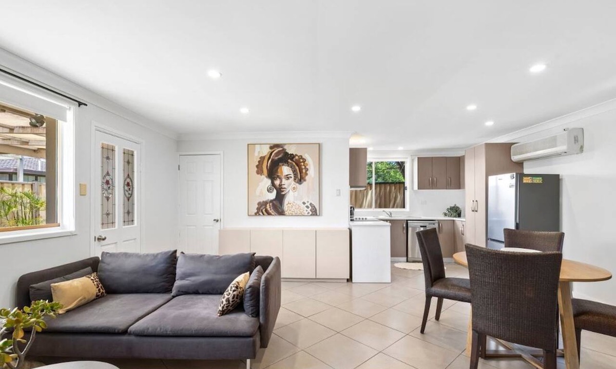 Dean Park Apartment | Dean Park 2-Bed Unit
