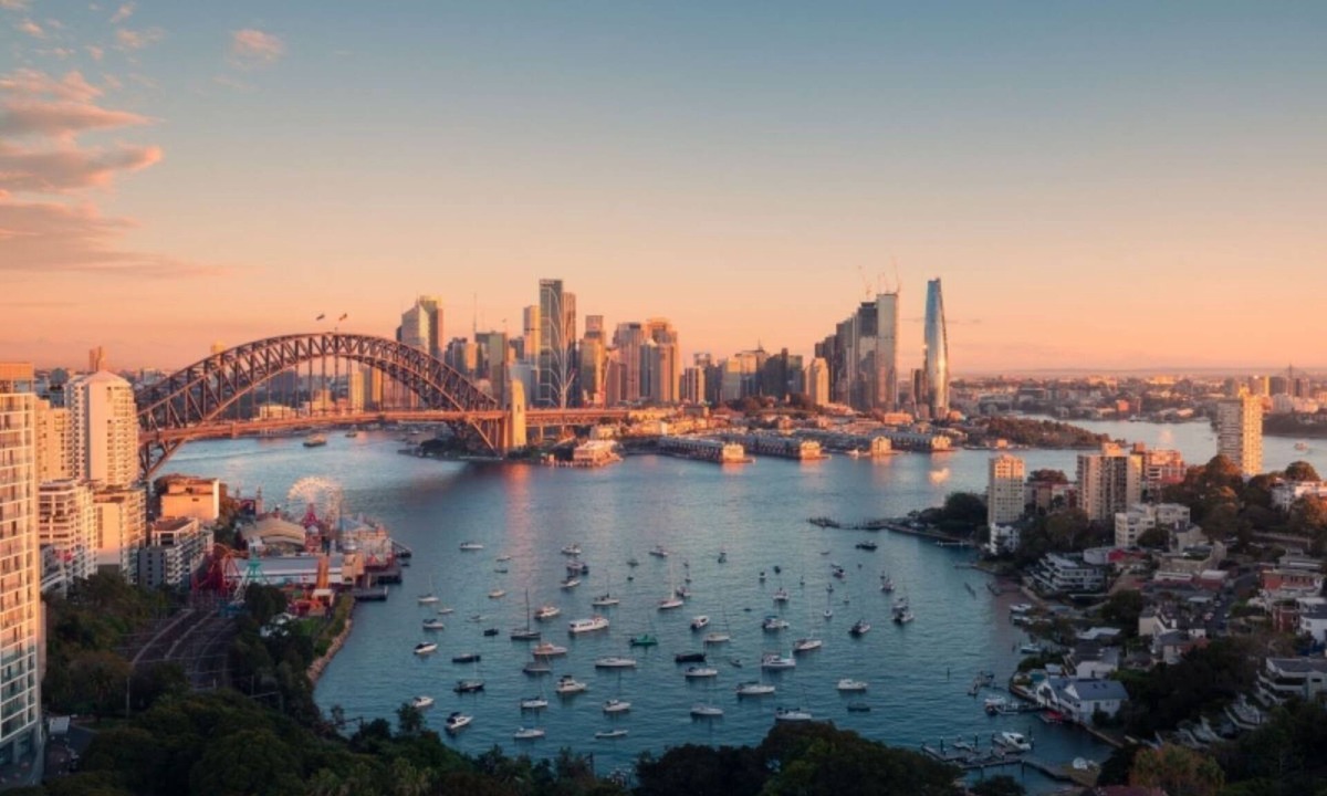 Zetland Apartment | Deluxe 1BR Defries Avenue, Zetland, New South Wales