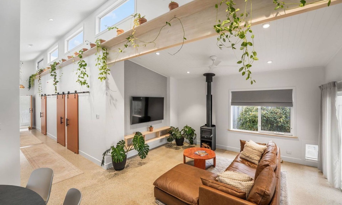 Aldinga Beach House | Designer coastal home with magnesium pool. Walk to cafes, beach, pet friendly.