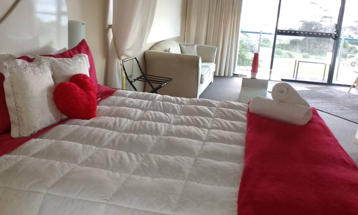 Bicheno Hotel | Diamond Island Resort & Penguin viewing