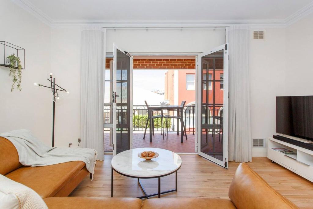 Fremantle Apartment | Diamonds By The Dock2 King Beds Premium West End
