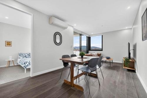 Dickson Apartment | Dickson New 2b2b w Free Parking in Calypso