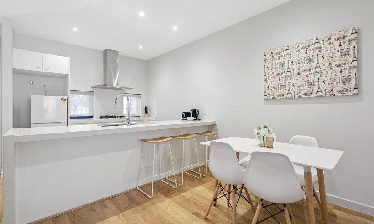 Chadstone House | Domi Rentals - The Atkinson Home
