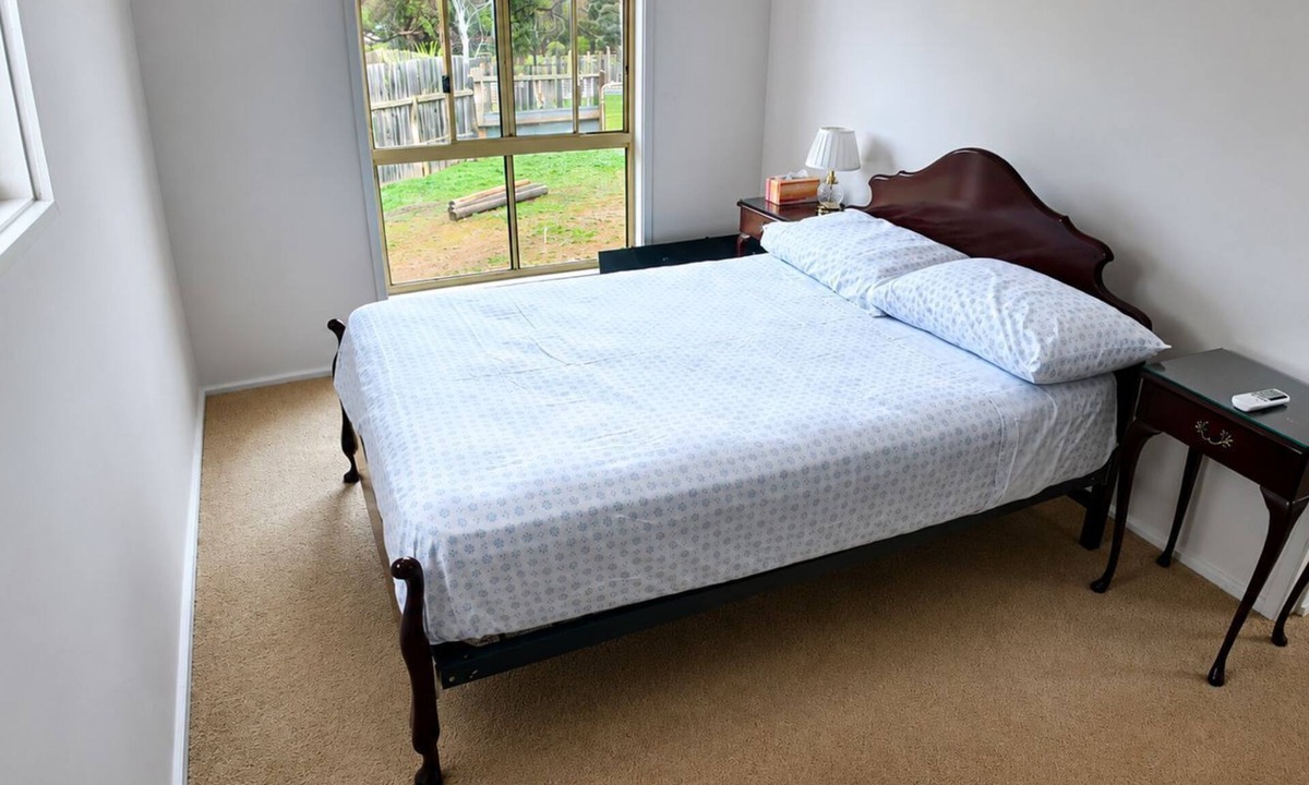 Woodchester House | Double Room A | Woody House By QCA