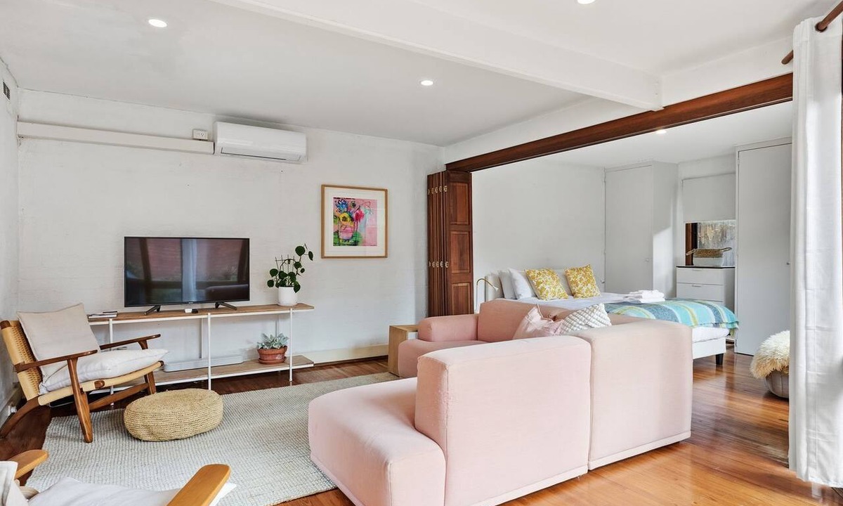 South Melbourne House | Draper Garden Cottage with Parking
