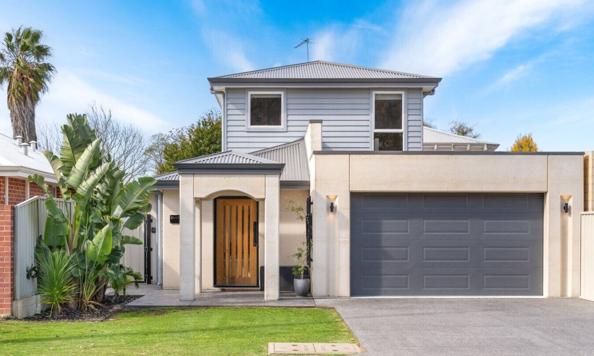Busselton House | Driftwood - Central Busselton