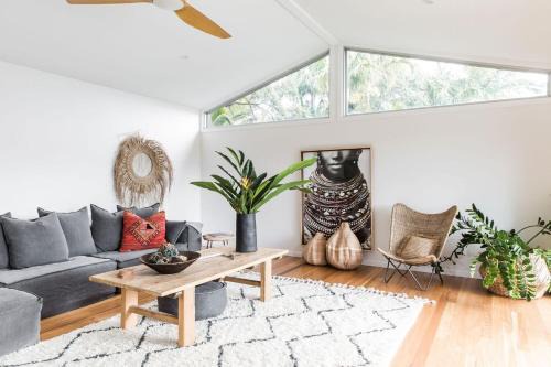 Sunshine Beach House | Dukes Beach House