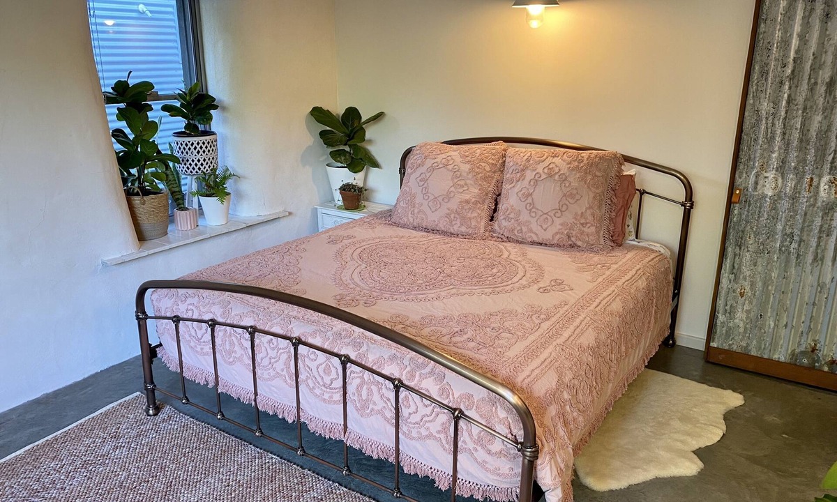 Dunsborough House | EcoLuxe Dunsborough - Gorgeous Central Cottage - with private courtyard.