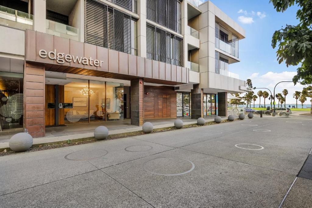 Geelong Apartment | Edgewater 109