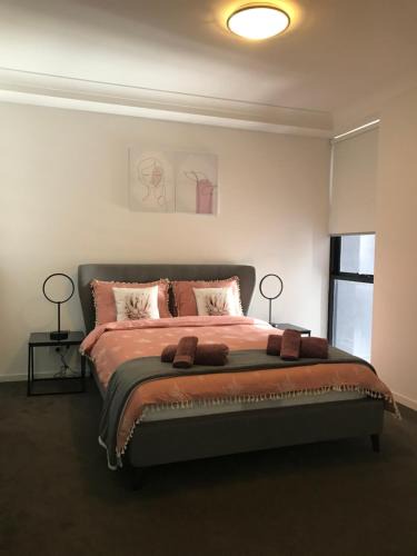 Liverpool Apartment | Elegant Design 2 Bed 2 Bath Apartment In Liverpool