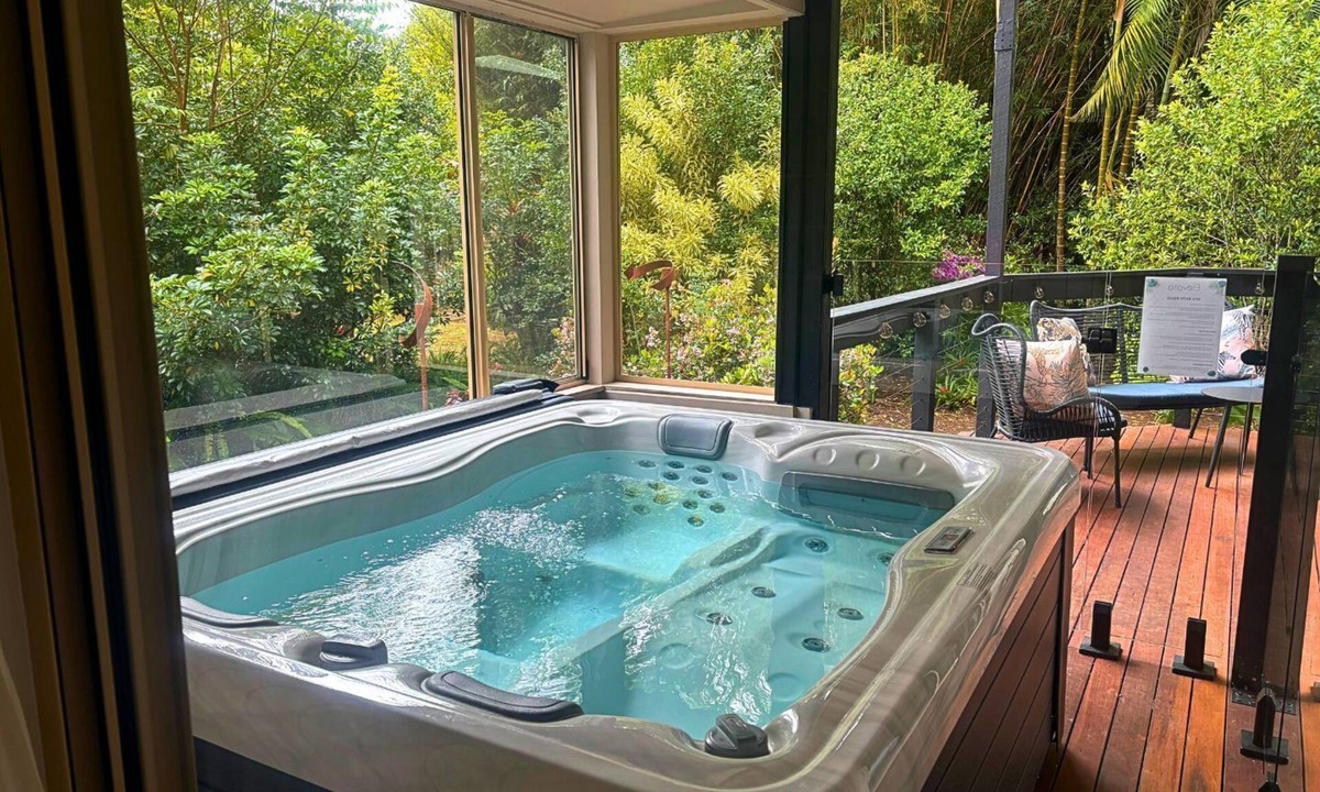 Montville House | Elevata Villa Retreat Montville with Magnesium Spa, Wood Fire, Privacy in Nature