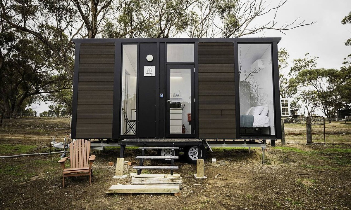 Brookton Cabin | Enchanting Rustic Tiny House with Outdoor Barbecue, Firepit and Abundant Wildlife in Western Australia, Australia