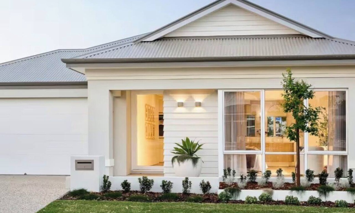 Hazelmere House | Entire home in Bushmead near Perth Airport Australia 4 bedrooms 4 beds 2 baths