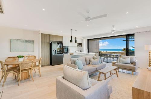 Bilinga Apartment | Escape 202