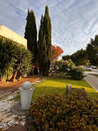 Sandhurst House | Exclusive B and B room