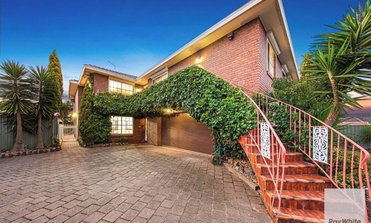 Keilor Downs Apartment | Family Unit - 13 minutes to airport