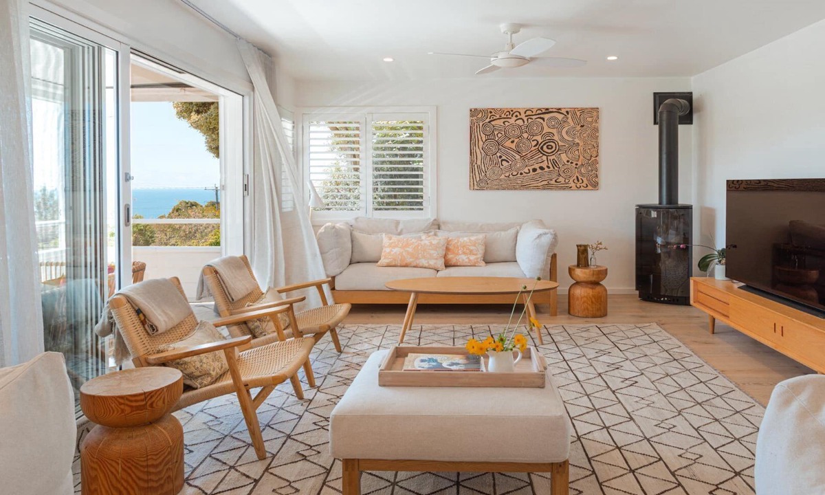 Macmasters Beach House | Feel The Aroha-Love At This Beautiful Beach Haven