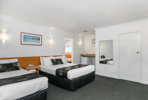 Rivervale Hotel | Flag Motor Lodge