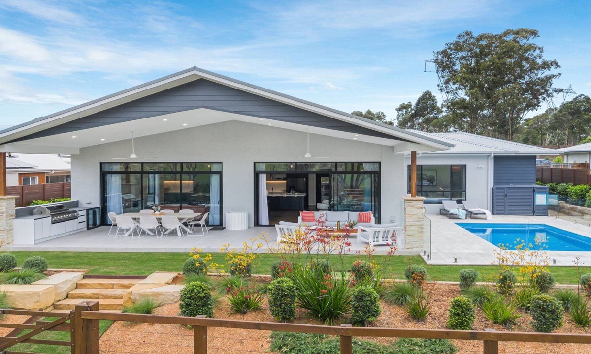 Pokolbin House | FORE SEASONS - THE VINTAGE HOLIDAY HOUSES