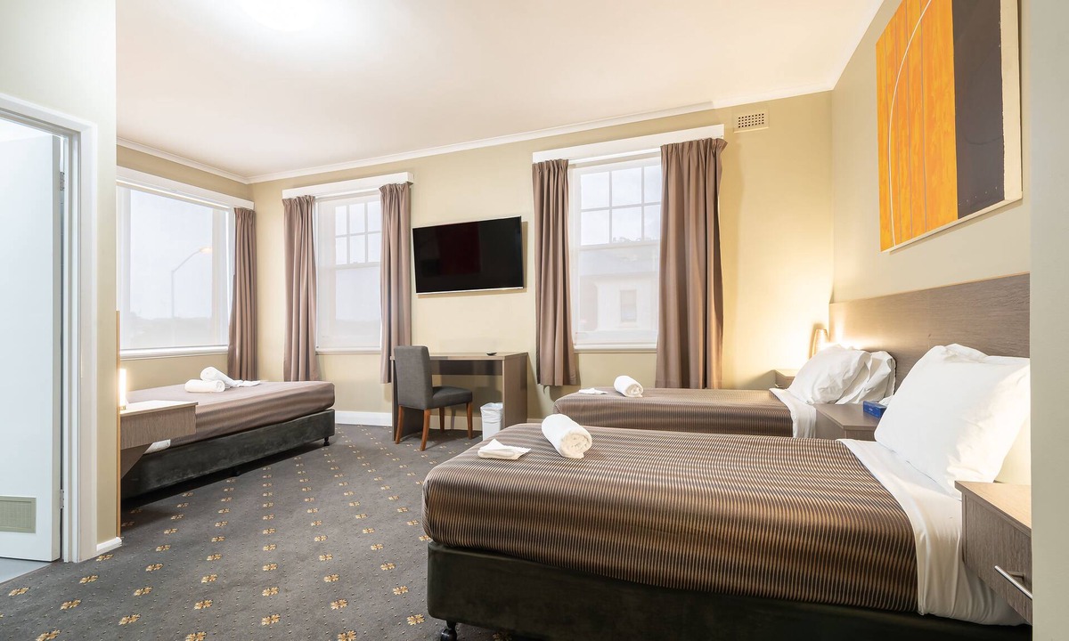 Devonport Hotel | Formby Hotel