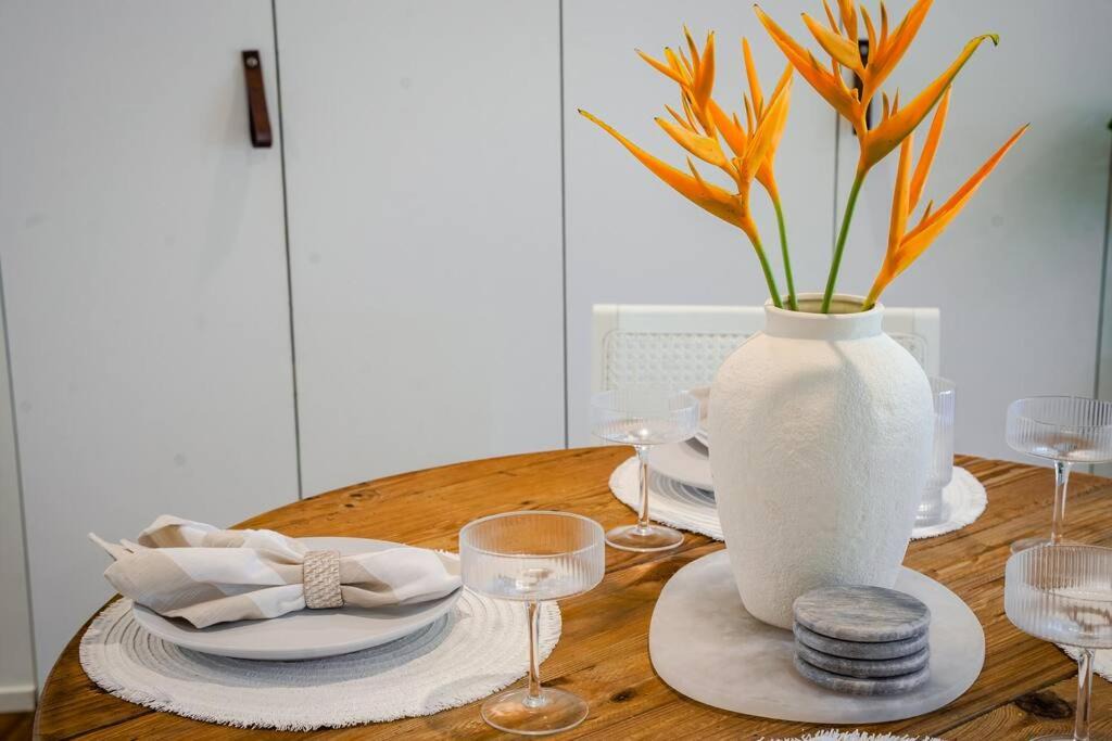 Trinity Beach House | Four Palms, 8 min walk to Beach- Pet Friendly