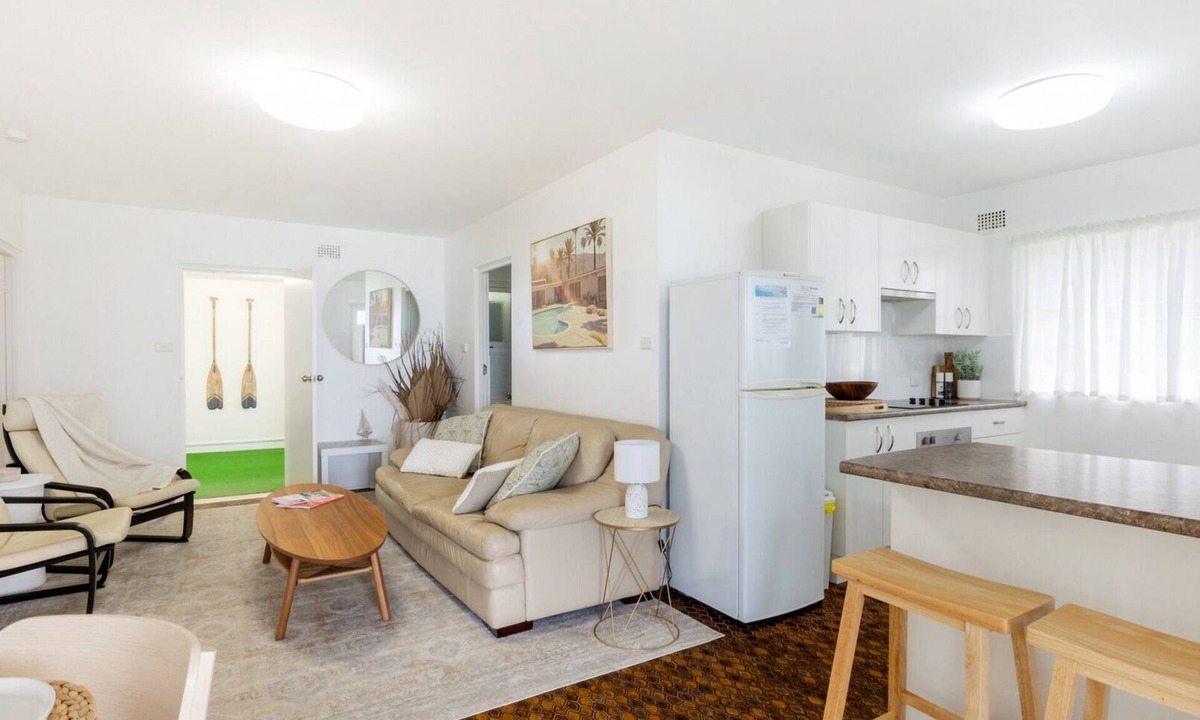 Mollymook Beach House | FREE NIGHT. Pay for 2 stay for 3