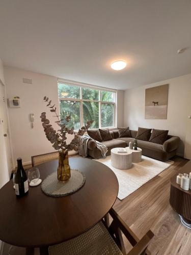 St. Kilda East Apartment | Fulton Flow Resort Apartment