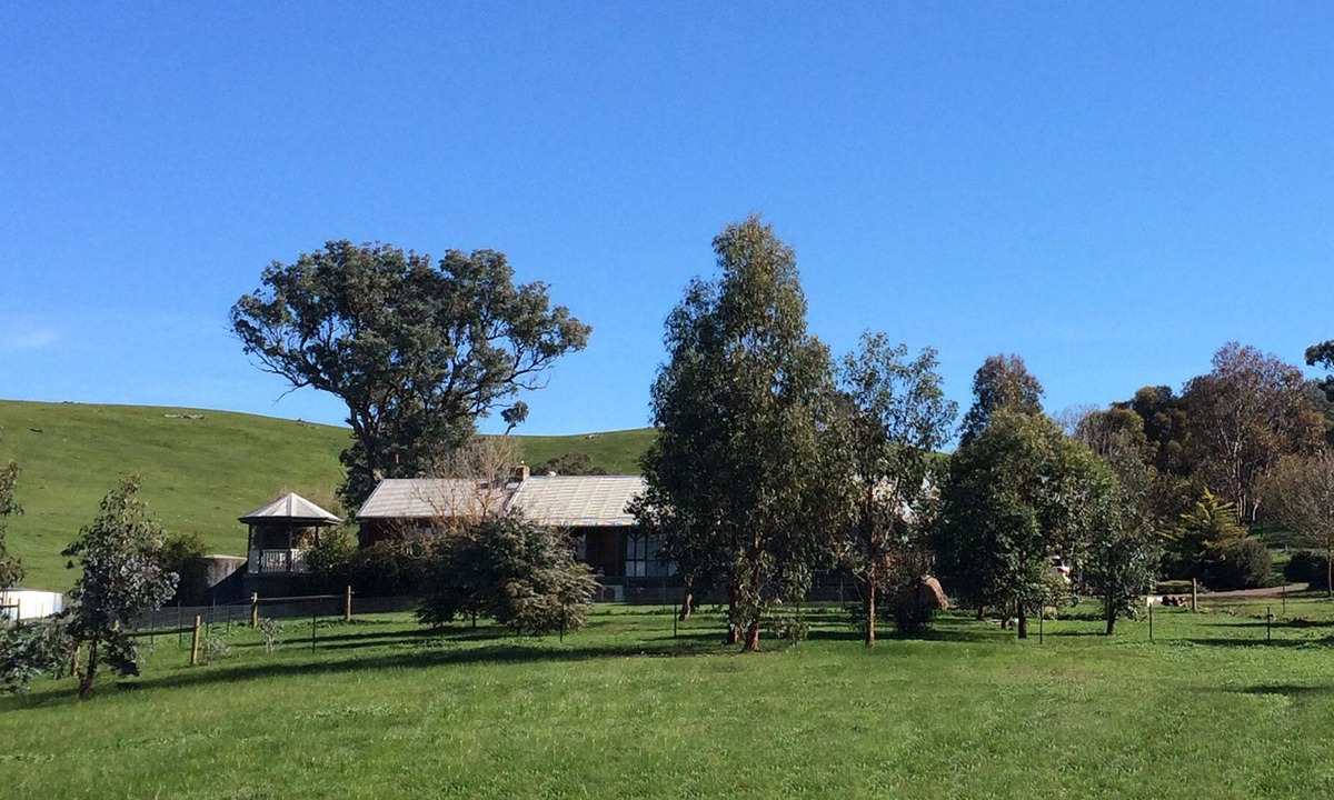Mansfield House | Garrawin - stunning self-contained accommodation. A taste of country living