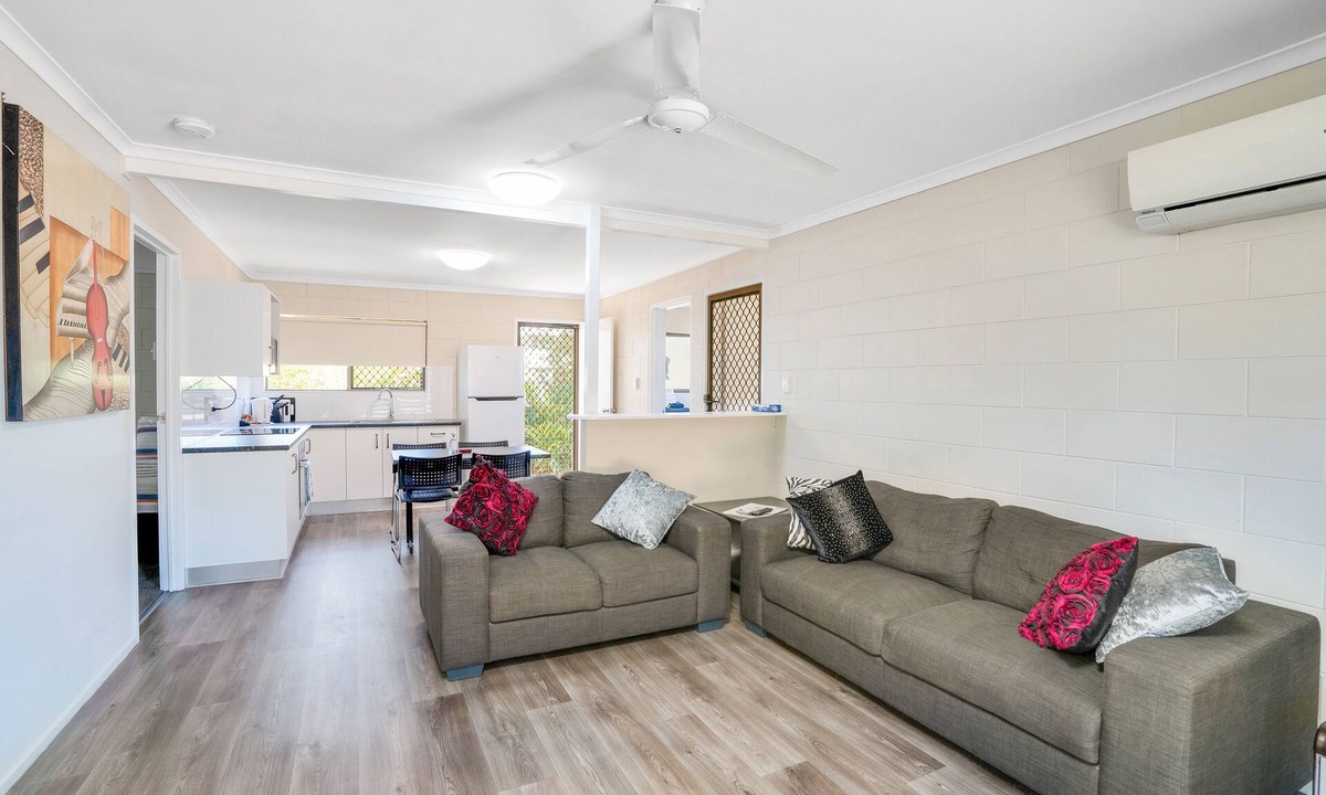 Monkland House | Gold Rush Apartments