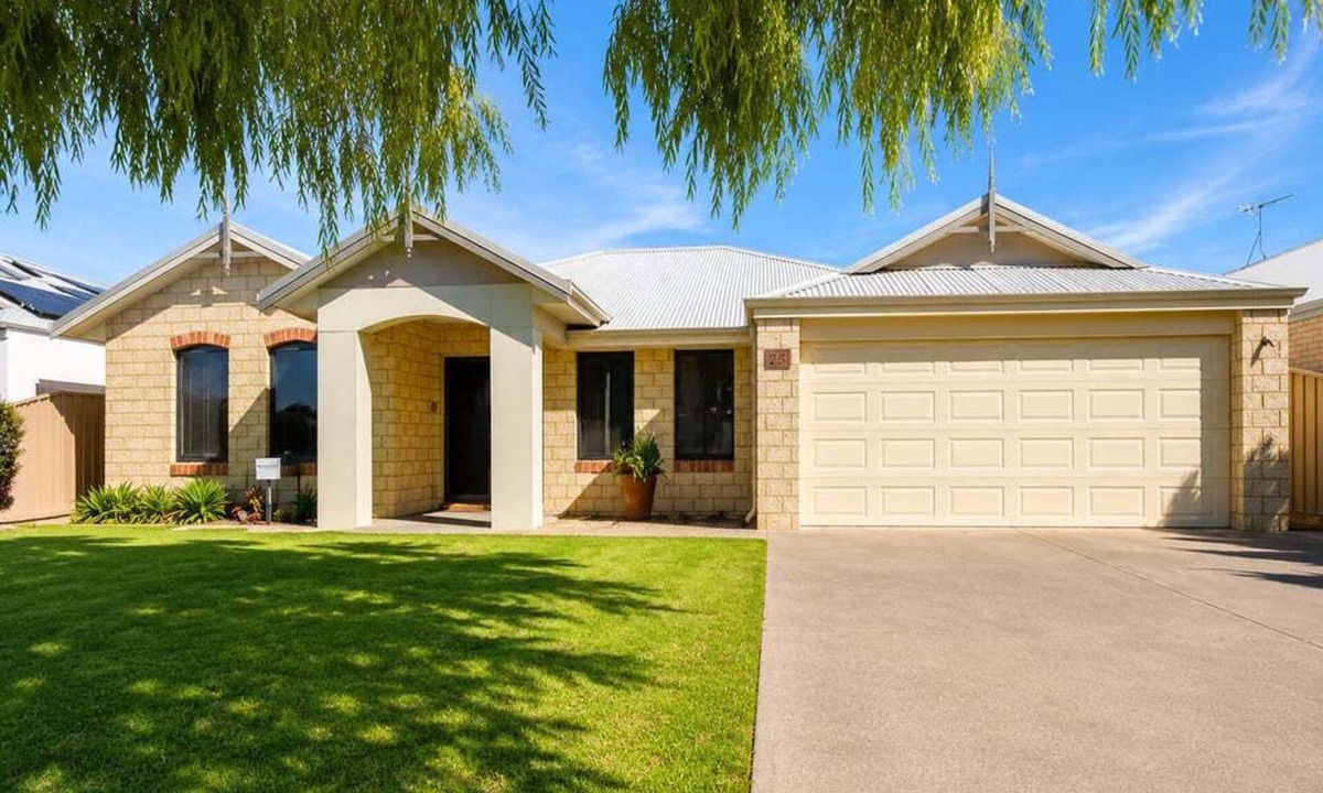 Quindalup House | Golden Summers – Dunsborough Beach Escape