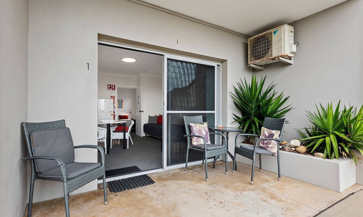 Narooma Apartment | Golfers View Unit 1 - enjoy spectacular views of the ocean and golf course.