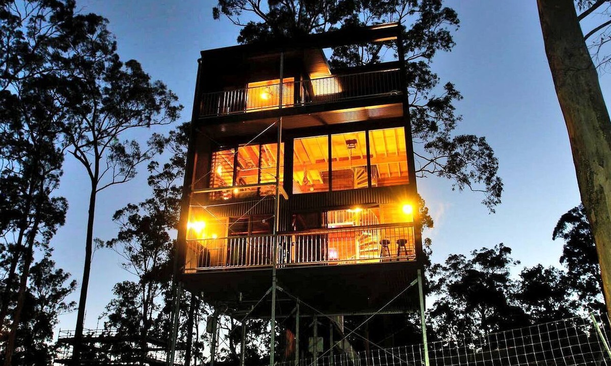 Austinville Cabin | Gorgeous Queensland Tree House with Great Views Perfect for Glamping, Gold Coast