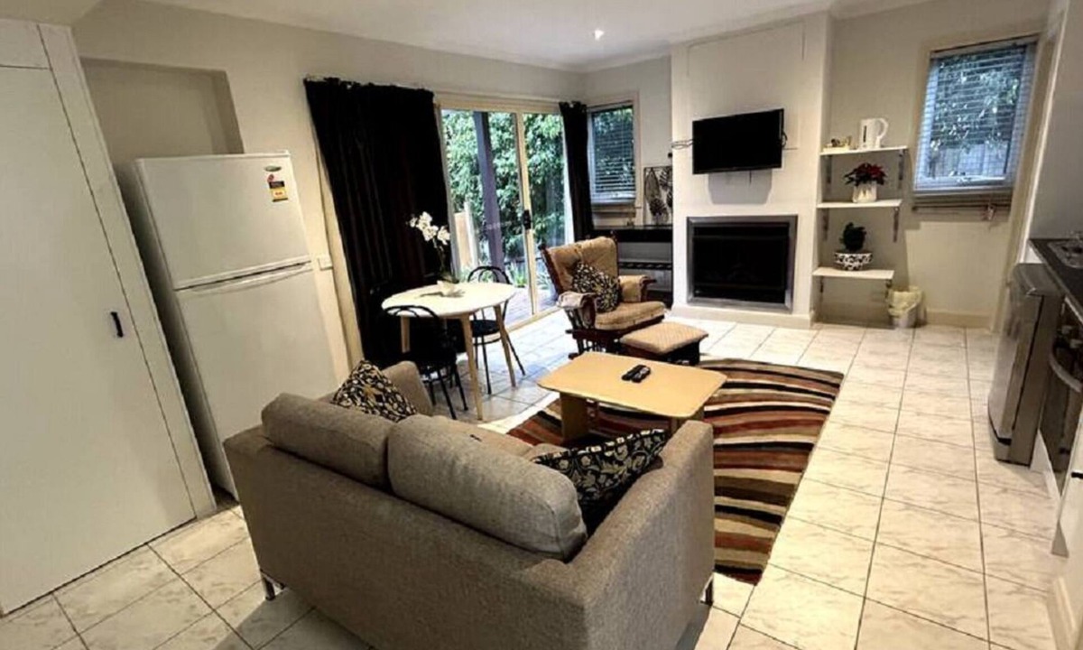 Highton House | Granny With Great View