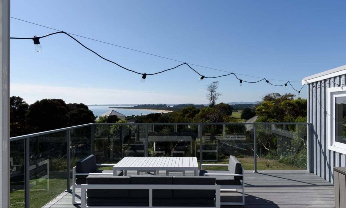 Greens Beach House | Greens Beach Coastal Shack with Ocean Views