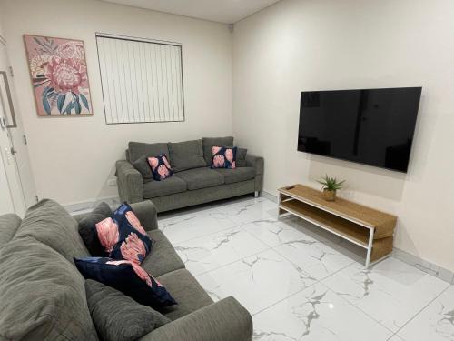 Villawood House | Guest House - Self Contained