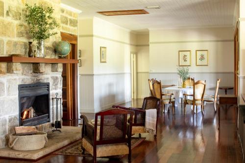 Pokolbin Cabin | Hanging Tree Wines