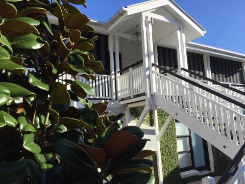 New Farm Bed & Breakfast | Heal House