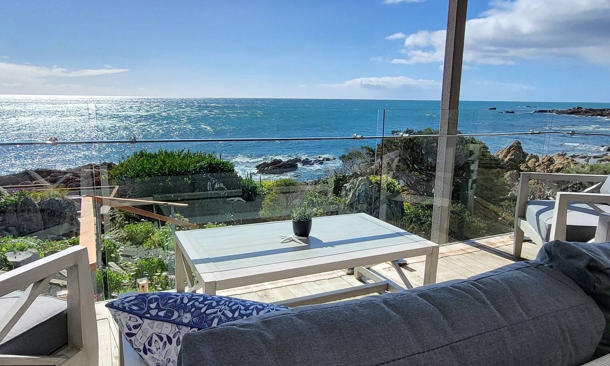 Boat Harbour Beach House | Heathcliff. Luxury Beach House with Stunning Ocean Views