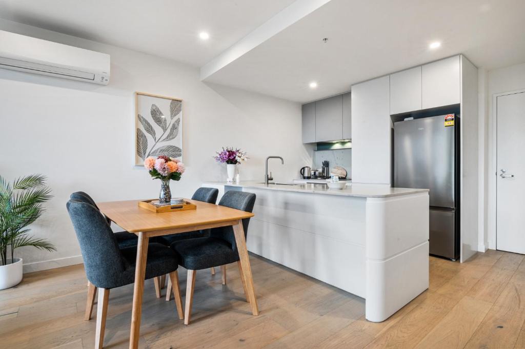 Heidelberg Apartment | Heidelberg 2BR & Parking Near Austin Hospital
