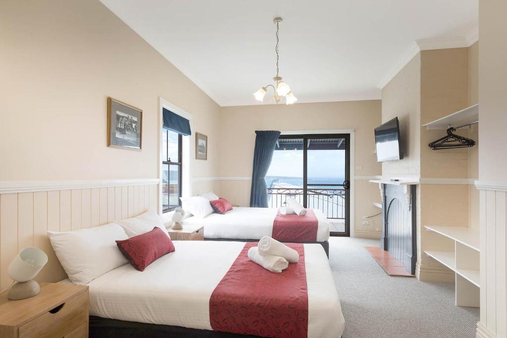 Eden Hotel | Heritage House Motel & Units
