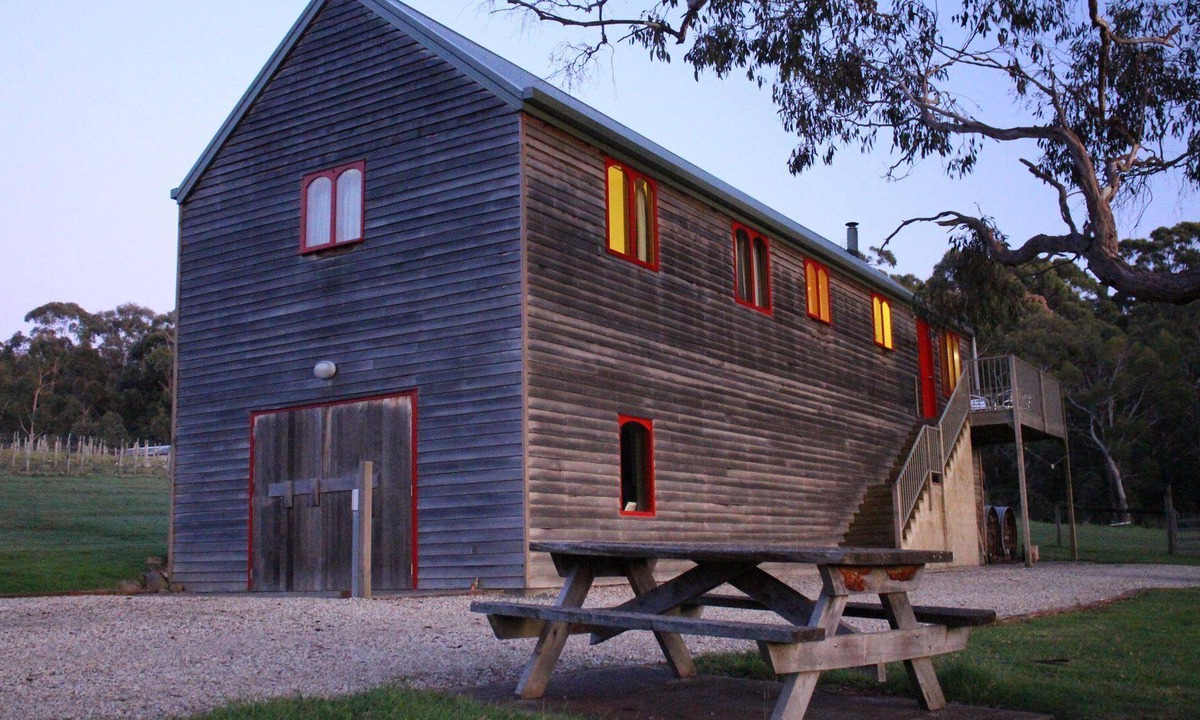 Kettering Cottage | Herons Rise Vineyard Accommodation-The Wine Loft