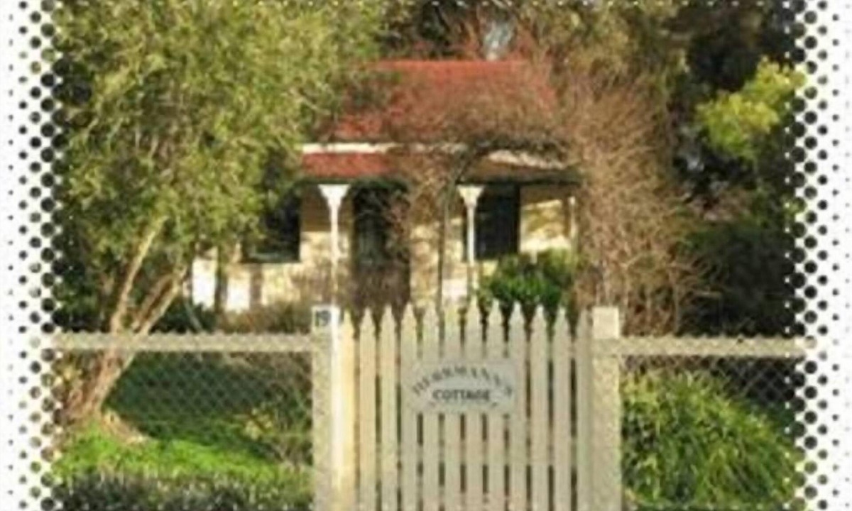 Maldon Cottage | Herrmann's Cottage - Maldon -1860s miner's cottage.