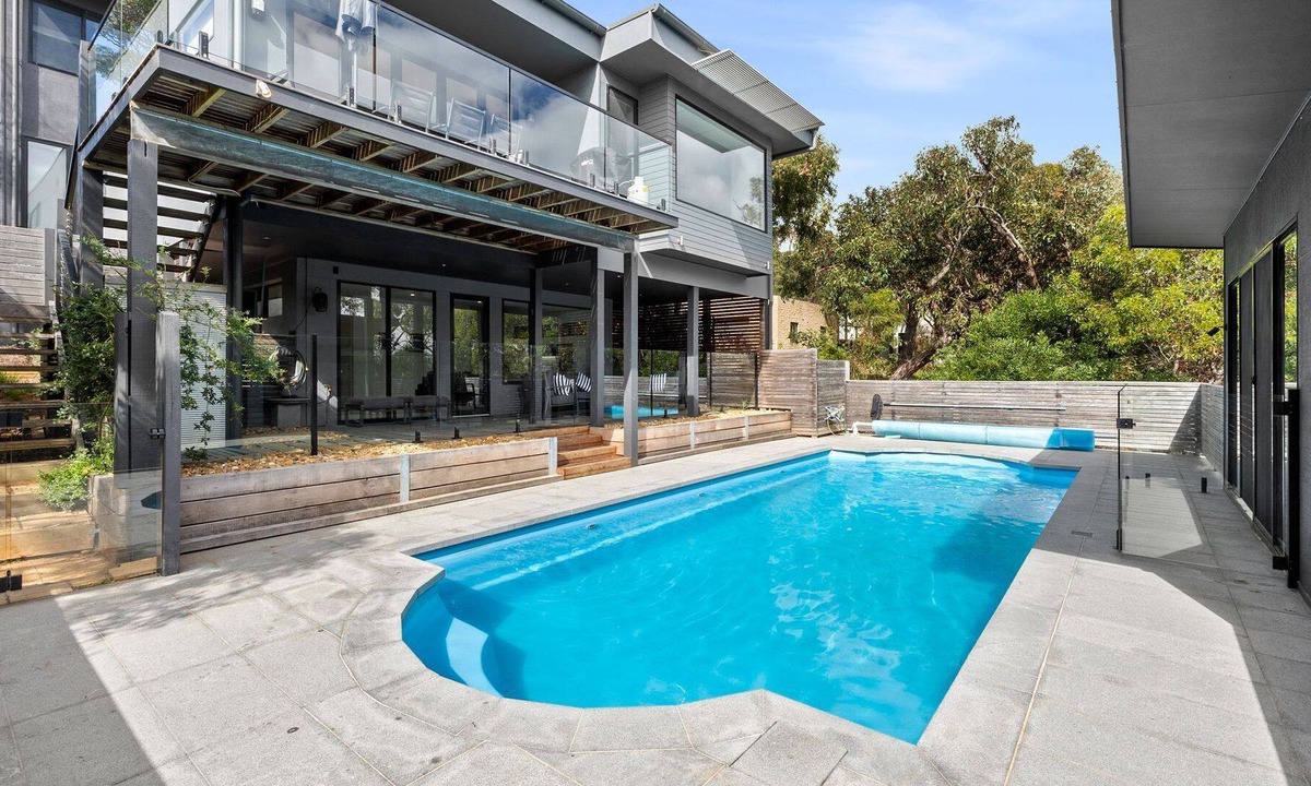 Anglesea House | High On Harvey - High on the Hill