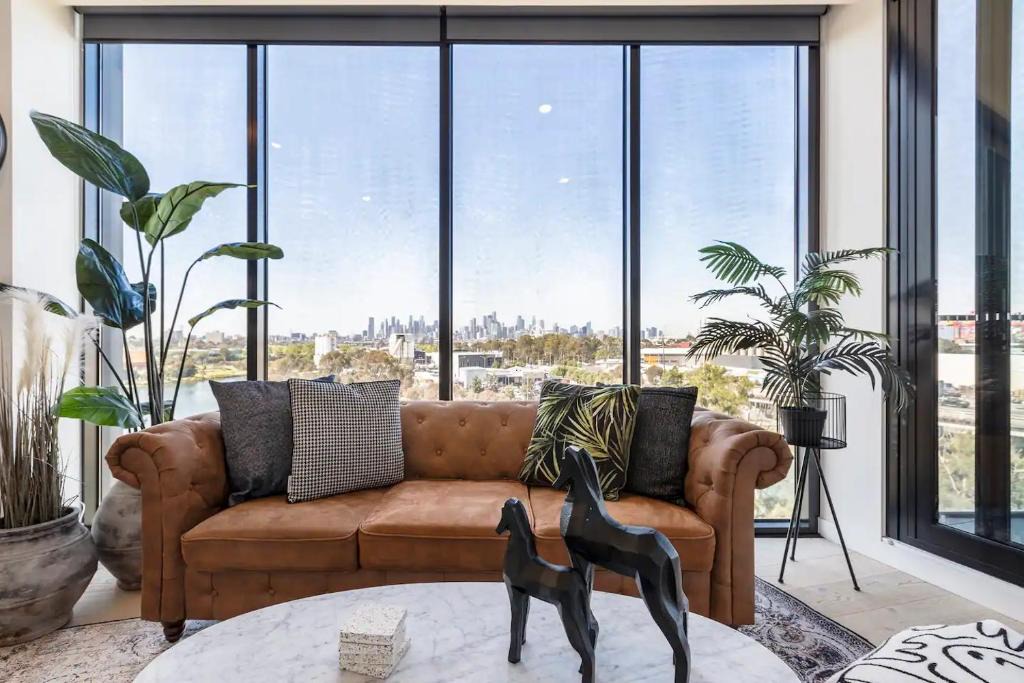 Footscray Apartment | Hip Condo on Maribyrnong River Cityscape Views!