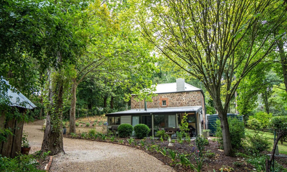 Adelaide Cottage | Holly Cottage—Historic Garden Serenity