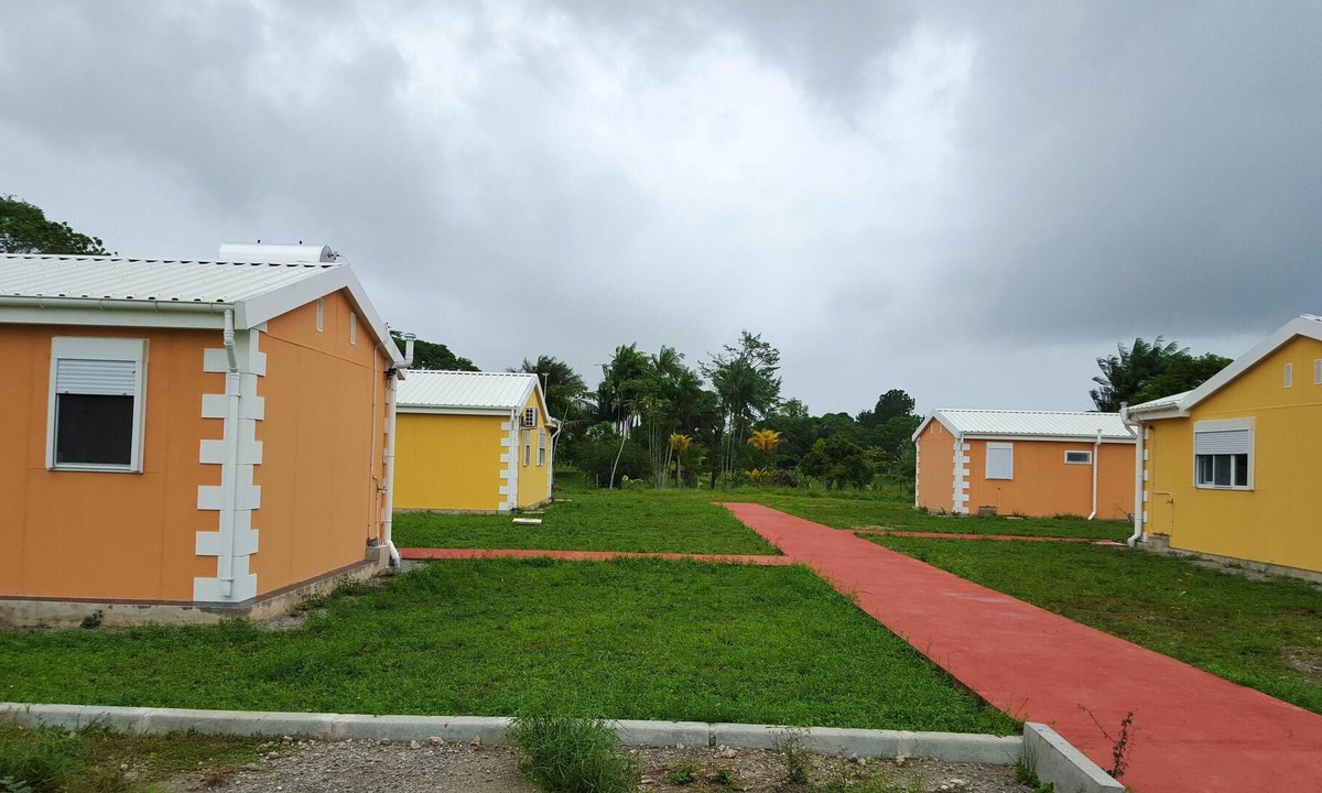 Macouria House | Homerez - House 15 km from the beach for 2 pers. with garden in Macouria