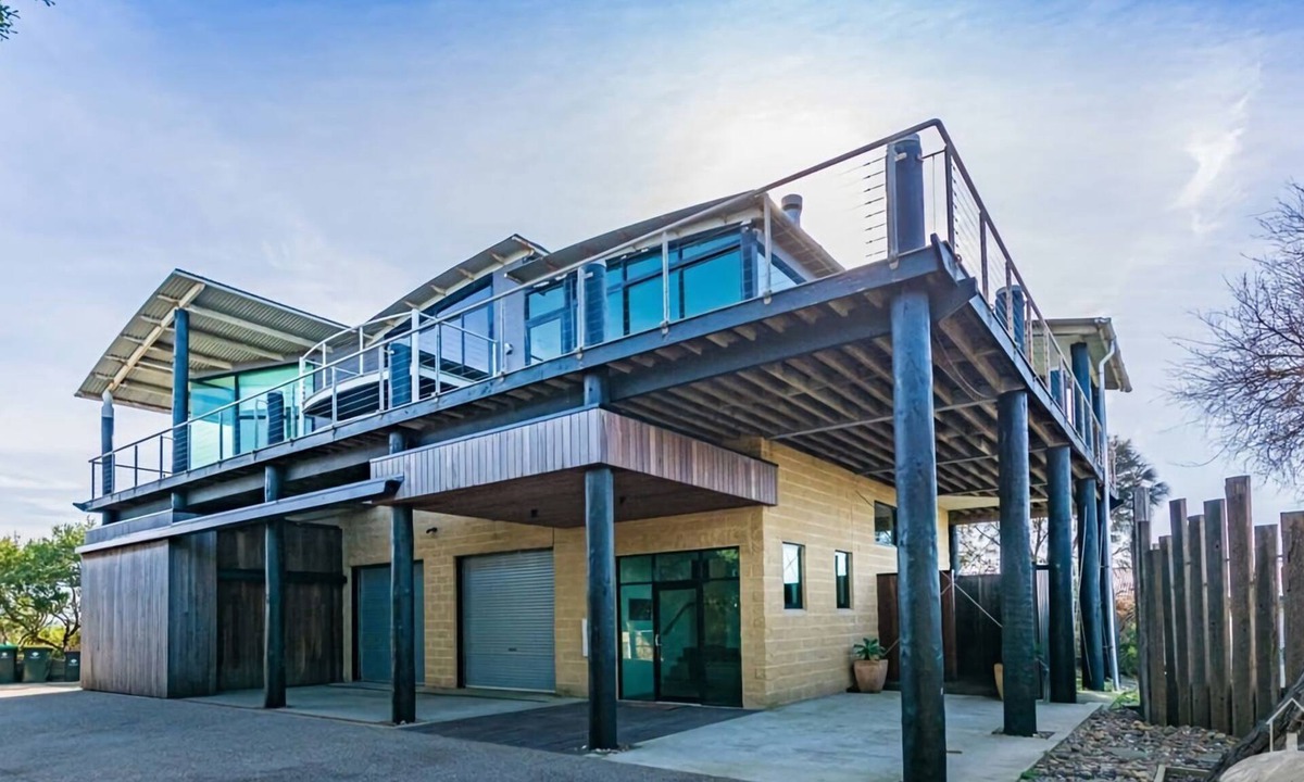 Sandy Point House | Horizons At Sandy Point